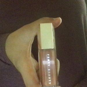 fenty beauty lip gloss